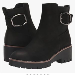 Blondo Women's Waterproof Dahlia Fashion Boot
Size 12